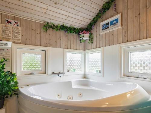  Four-Bedroom Holiday home in Humble 1 in Humble