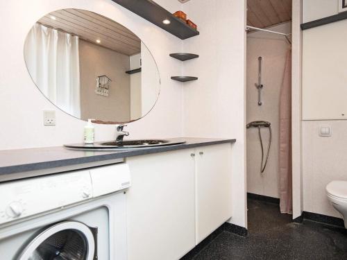 Three-Bedroom Holiday home in Børkop 1 - image 6