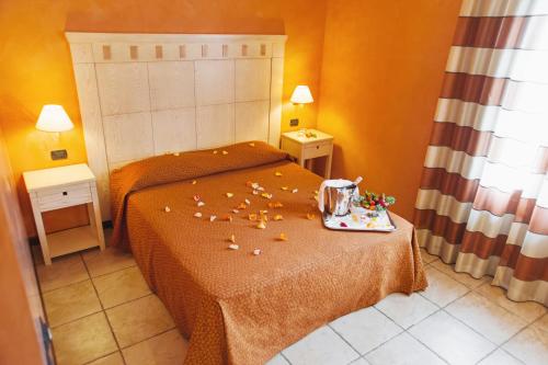 Double or twin room, pool view