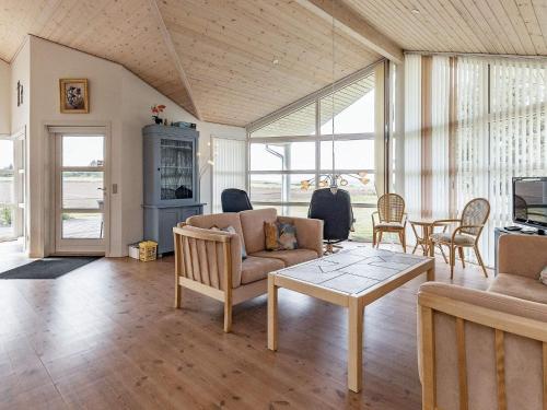 Three-Bedroom Holiday home in Vrådal - main image