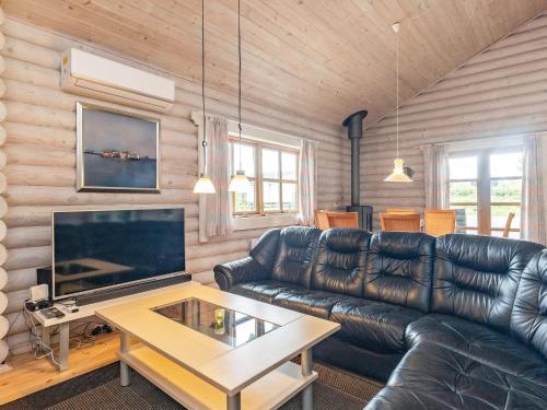 Three-Bedroom Holiday home in Frørup 2 - image 12