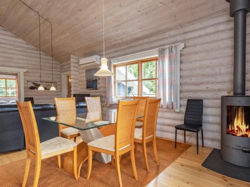 Three-Bedroom Holiday home in Frørup 2 - image 9