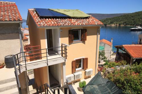 A szálláshely kívülről, Apartments by the sea Valun, Cres - 8086 in Valun