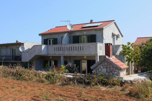  Apartments by the sea Banj, Pasman - 8242 in Ždrelac