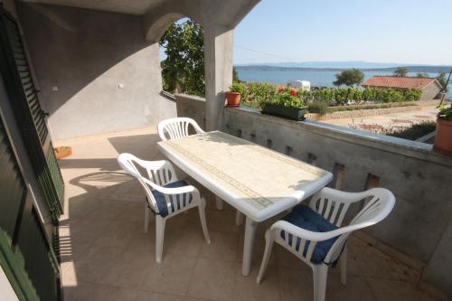 Apartments by the sea Banj, Pasman - 8242