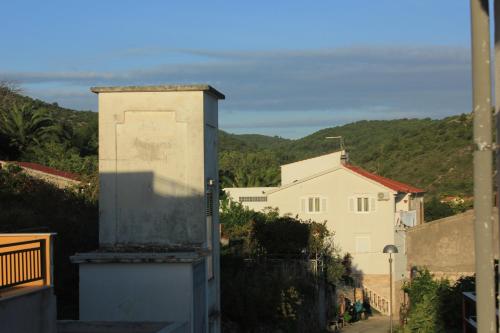 Apartments with WiFi Vis - 8435 - image 2