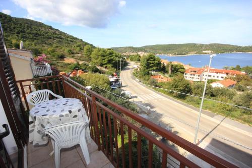 Apartments with a parking space Vis - 8448 - image 10