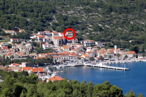  Apartments with a parking space Vis - 8531, Pension in Vis