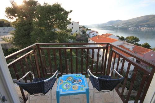 balkon/terras, Seaside apartments with a swimming pool Okrug Donji, Ciovo - 8664 in Okrug Donji