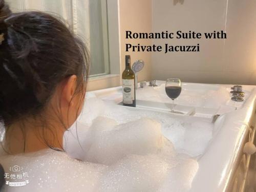 Romantic Suite with Private Jacuzzi 176, Kuala Lumpur