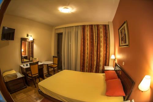 Hotel Chris Room Type - Double or Twin Room