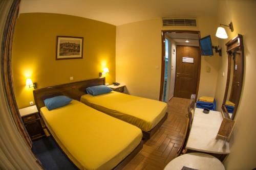 Hotel Chris - image 13