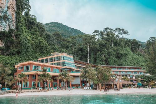 A szálláshely kívülről, Phi Phi Cliff Beach Resort in Tonszaj-öböl