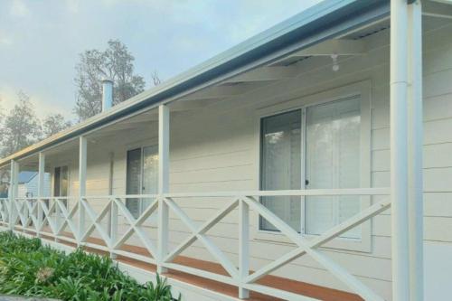 White Cottage on Ninety Mile Beach