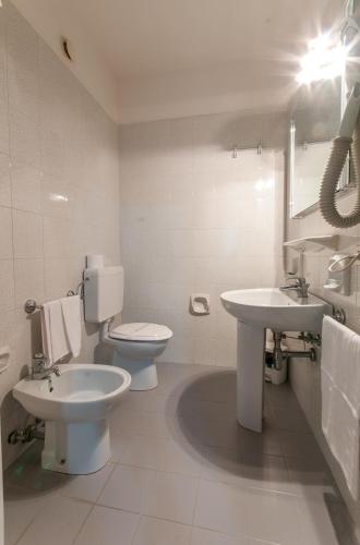 2 bedrooms, 4 beds
