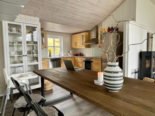 Facilities, 8 person holiday home in SVEIO in Haugesund