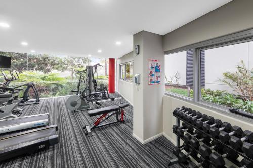 Meriton Suites Zetland - main image
