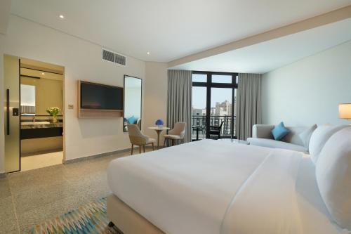 Arabian Park Dubai, an Edge by Rotana Hotel