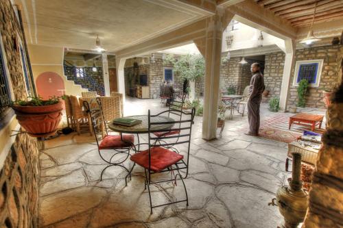餐廳, Kasbah Imini Restaurant & Hotel in 提加米里迪度北