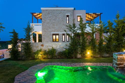  Family villa, Fantastic views, Private pool, Free laptop 1, Pension in Roúpai