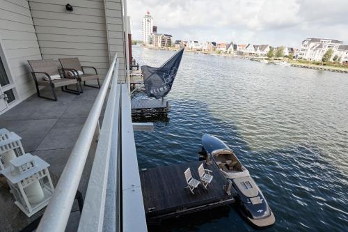 Δραστηριότητες, Captains Boathouse Studio in Χάρντερβικ
