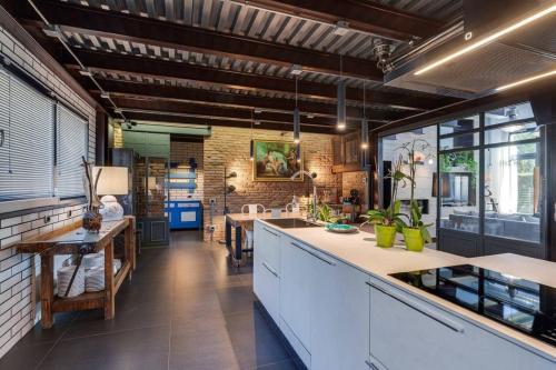  Villa, carefully finished with quality materials in Lotzorai