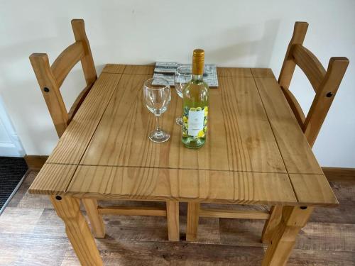 Holly Cabin With Hot Tub – York