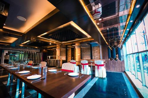 Étterem, Homansh Galaxy Hotel in Kanpur