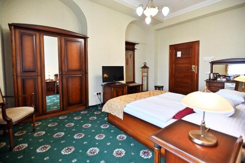 Hotel Eger & Park - image 4
