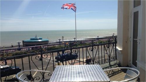 The Cumberland Hotel - image 14