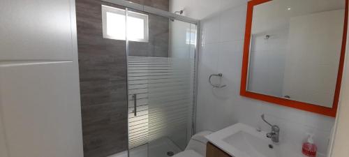 2 bedrooms, 3 beds