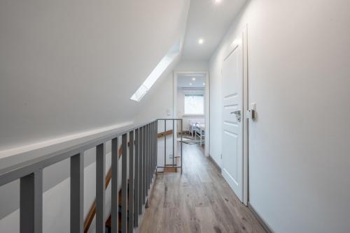 up to 3 private rooms with 2 bathrooms, Ганновер (фото 8)