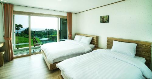 Bowhill Pension in Jeju