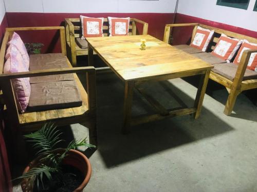 Restaurant, Sunrise Point Homestay in Baluwapati Deupur