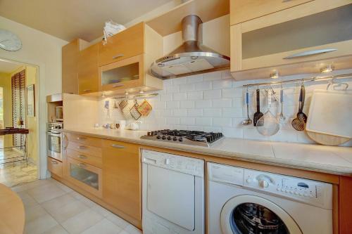 comfortable, superb south terrace
