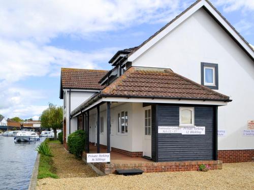 B&B Wroxham - Pottergate Cottage - Bed and Breakfast Wroxham