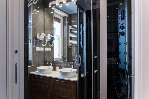 Bathroom, Pescara Centro luxury suite II Deluxe Rooms in Pescara