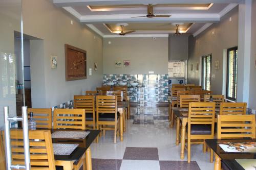 Aappayan Guest House & Restaurant