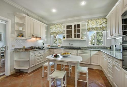 keuken, Quinta do Lago 2-Bed Apartment - Golf Pool & Ac in Santa Barbara de Nexe