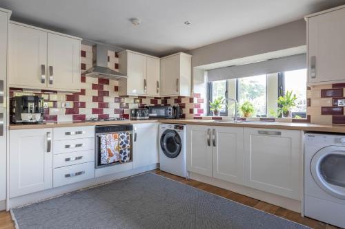 Kitchen, Hill Top in Bolton and Undercliffe