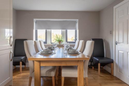 Facilities, Hill Top in Bolton and Undercliffe