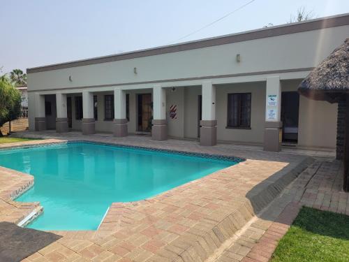 Molopo Naledi Guest Lodge in Vryburg