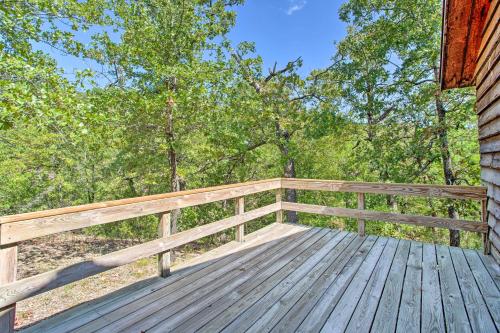 Cozy, Secluded Davis Cabin on 60 Wooded Acres