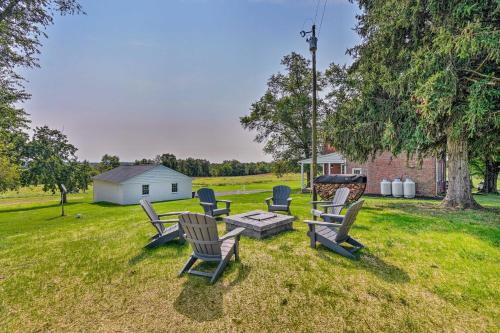 Upscale Country Home with Fire Pit in Taneytown! in Taneytown, USA