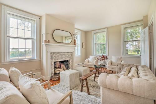 Upscale Country Home with Fire Pit in Taneytown! in Taneytown, USA