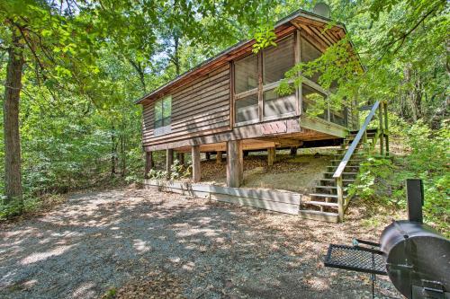 Bright Davis Escape with Screened-In Porch! in Davis, USA