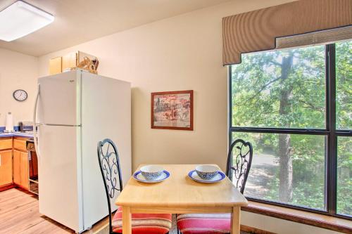 Bright Davis Escape with Screened-In Porch! detail