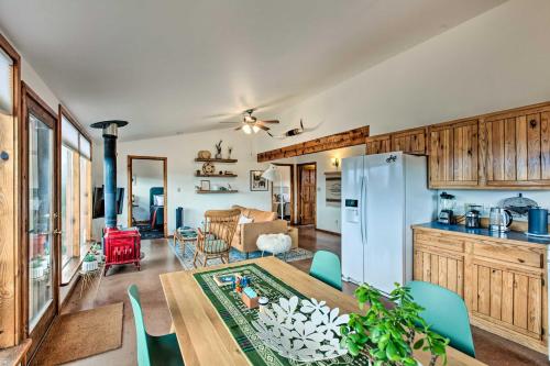 El Prado Duplex with Deck and Grill - 4 Mi to Town! in El Prado, USA
