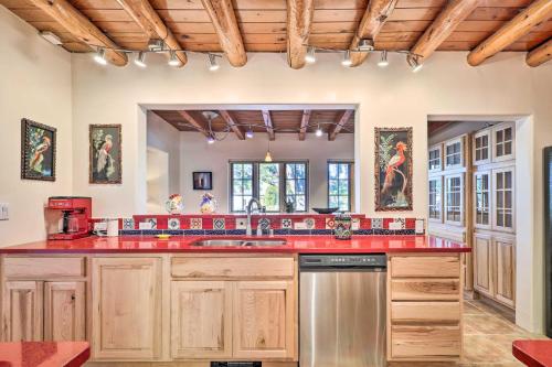 Casa Rosita Home, 3 Mi to Santa Fe Plaza! in Santa Fe, USA