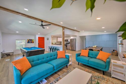 Modern Lakefront Mabank Home with Pool Table! in Mabank, USA